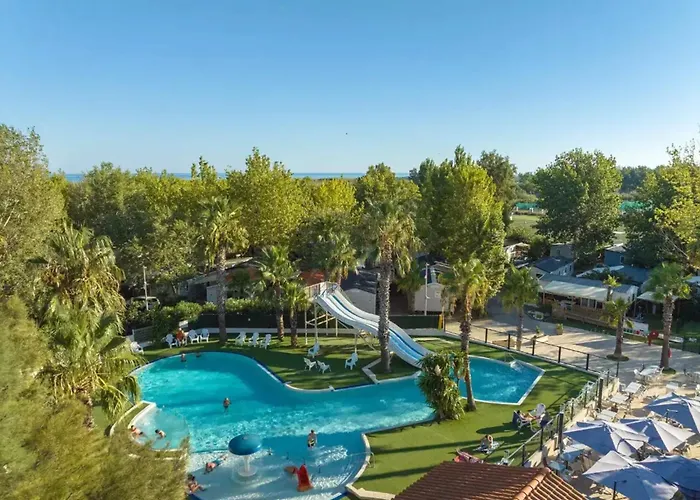 Accueillant Pres De Avec Piscine Σπίτι διακοπών *